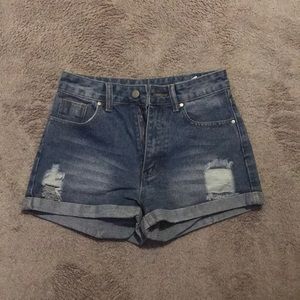 Size 0 light wash denim shorts
